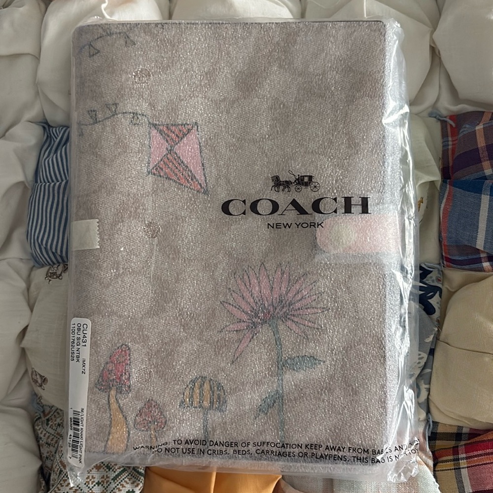 📸 FLASH SALE 📸 Coach X Observed By Us Notebook 🪁🪁🪁  NWT 🪁🪁🪁 - Picture 16 of 16